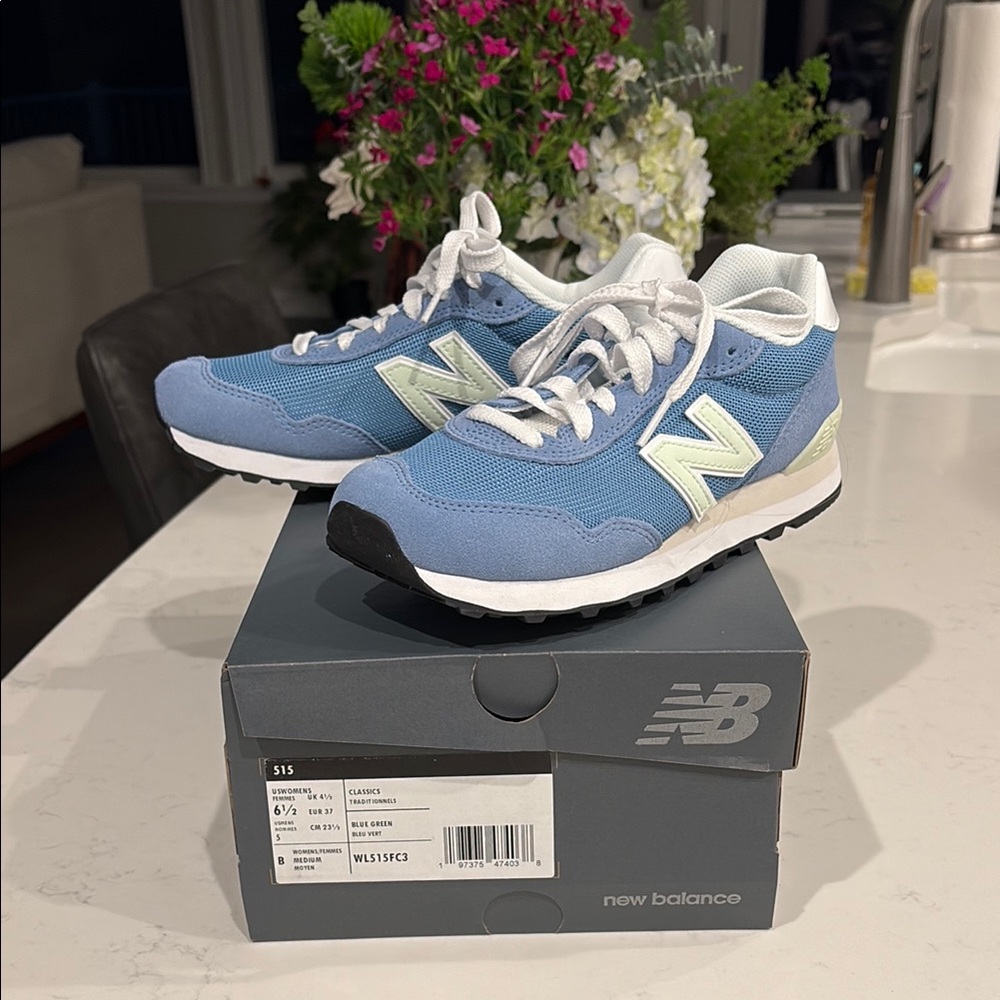 New in box New Balance 515 Classic Blue Sneakers size 6.5m